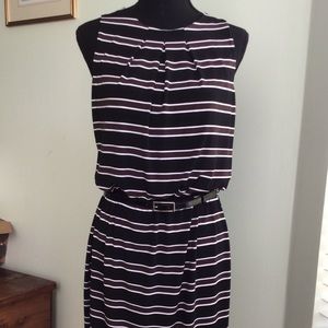 White house black market striped dress Size 6